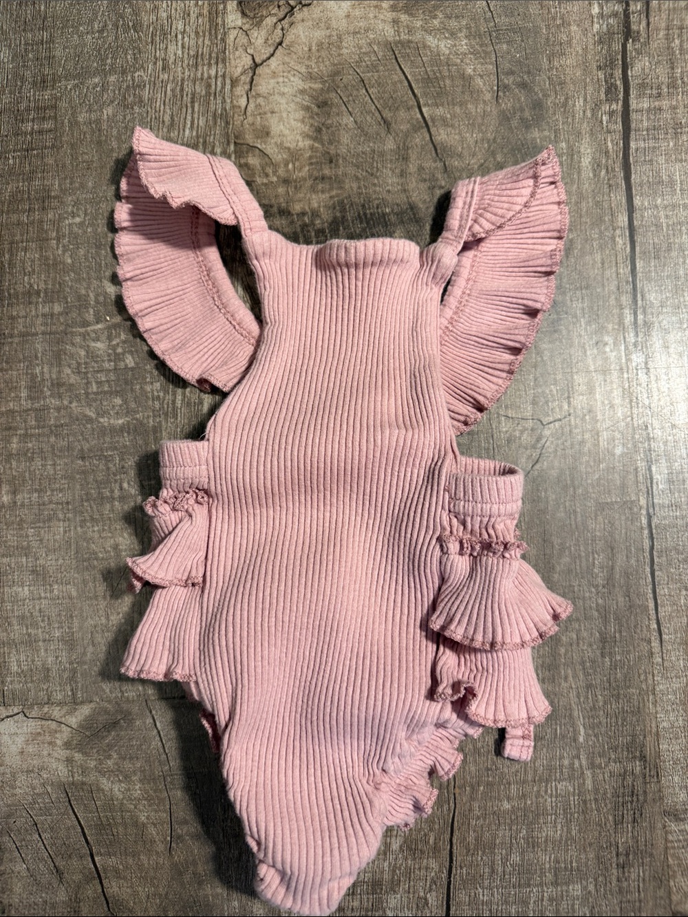 10/ $10 Girls Pink Ribbed Ruffle Romper 3-6 months
